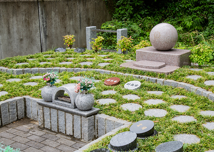 樹木葬 （横浜矢指樹木葬墓地）